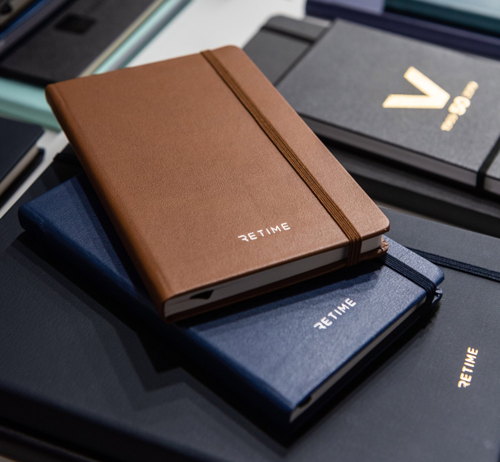 Recycled leather•Old - Image 16